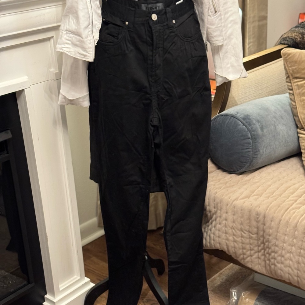 🖤 NWOT VERSACE COUTURE BLACK JEANS!